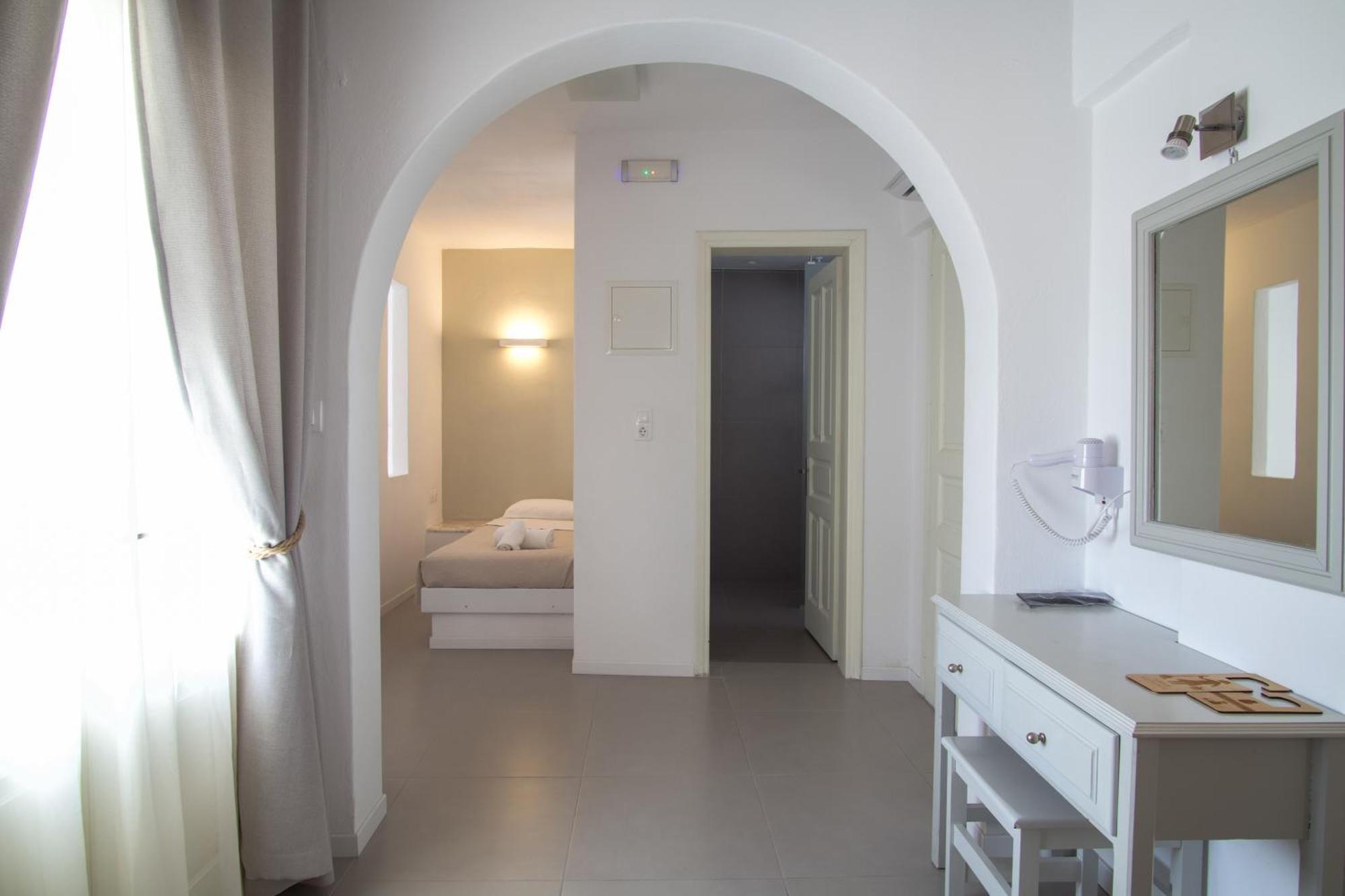 Kritikakis Village Hotel 이오스 코라 외부 사진