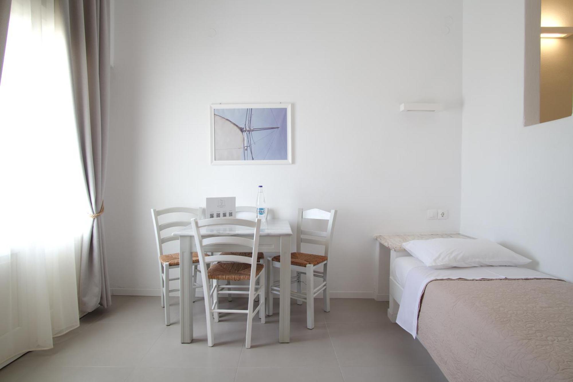 Kritikakis Village Hotel 이오스 코라 외부 사진